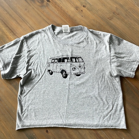🌷5/$20🌷 Tofino VW Bus Print Crop T-shirt - Picture 6 of 6